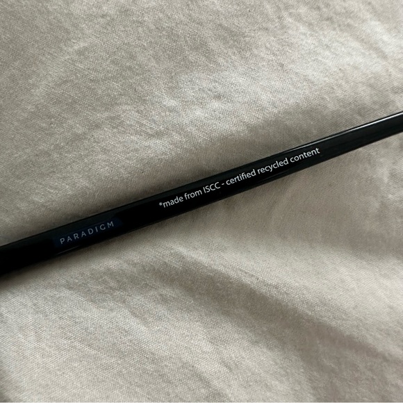 PARADIGM CAT EYE SUNGLASSES - Bianca in Black - Picture 7 of 10